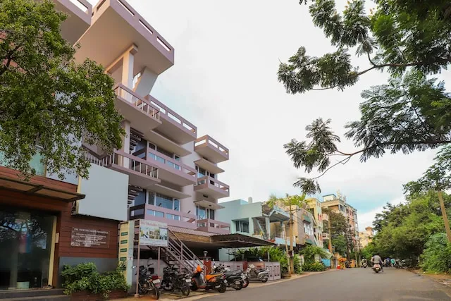 NARESH Live Inn Guest House