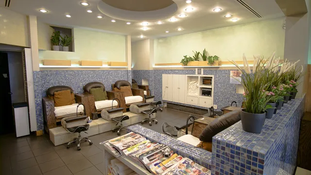 PINKY Nails 2420 Corp