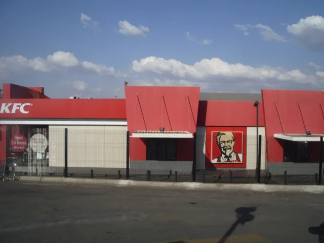 KFC Silverton (Van Wyk Street)
