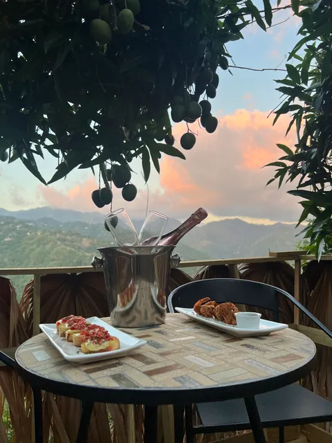 Reggae Mountain Lounge