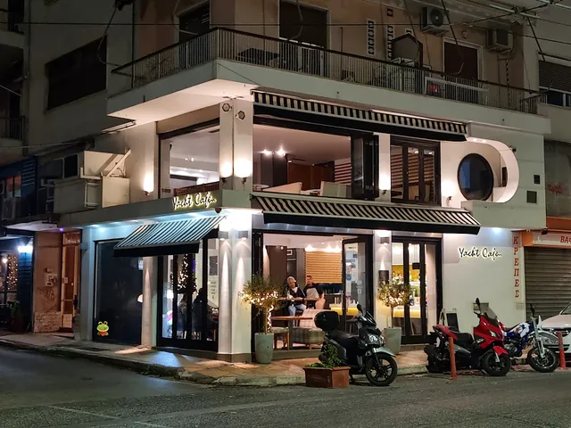 yacht cafe / γιώτ καφέ