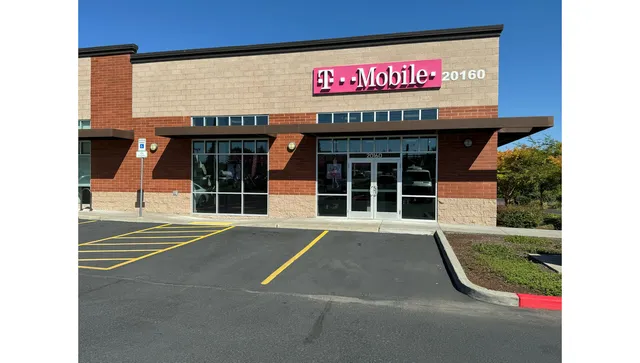 T-Mobile Authorized Retailer