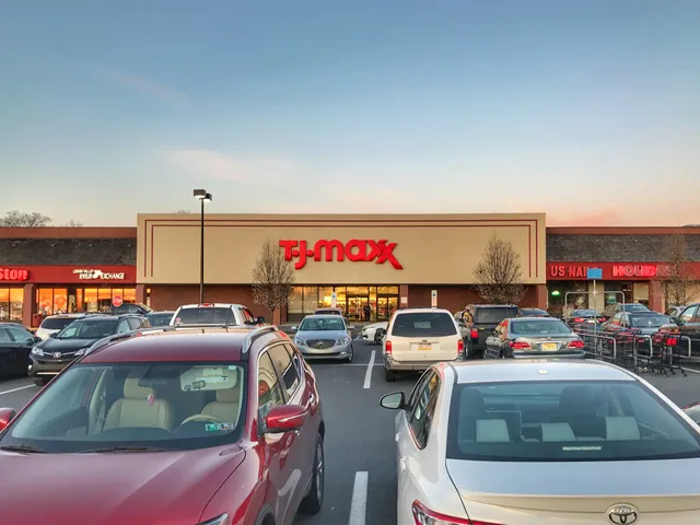 T.J. Maxx & HomeGoods