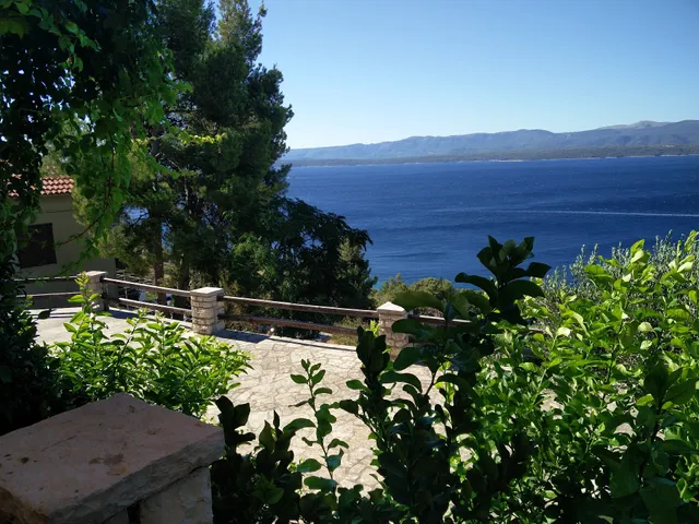 Murvica-Bol Apartments