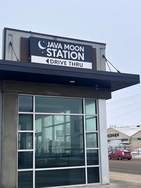 Java Moon Station