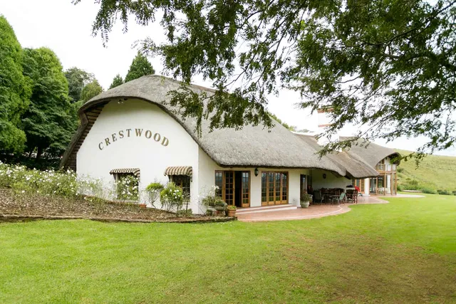 CRESTWOOD ESTATE B&B