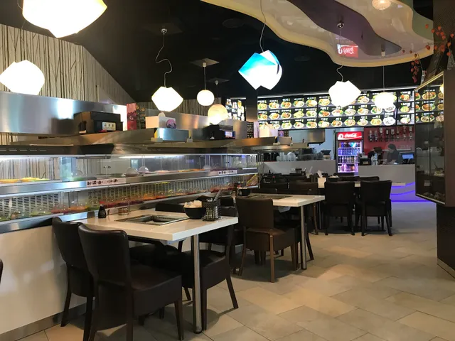 Fuji running sushi&wok