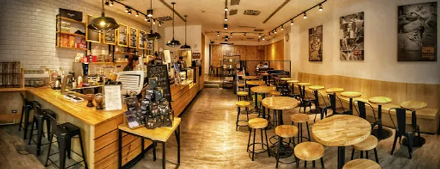 Louisa Coffee J-Mart Jianguo Store