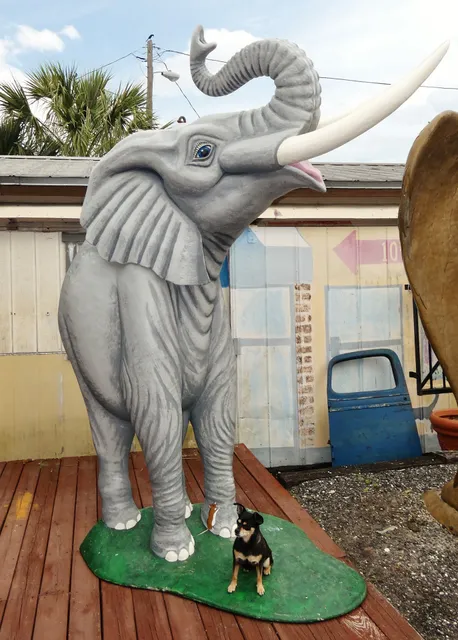 Olde Inverness Antiques