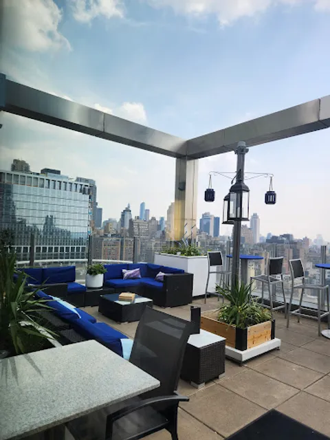 Blu33 NYC Rooftop Bar