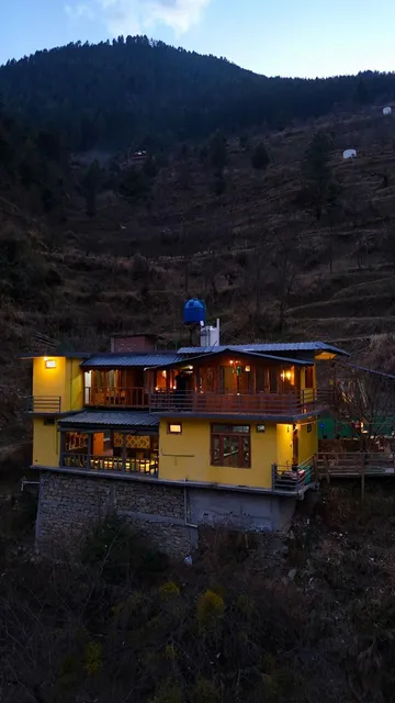 Zoella - Homestay Tirthan Valley