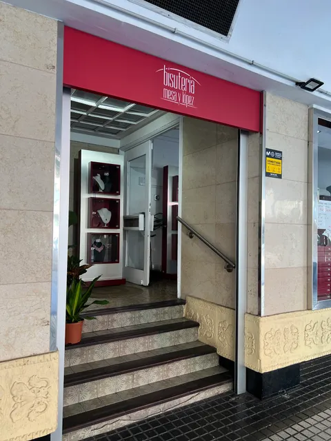 Bisutería Mesa y López