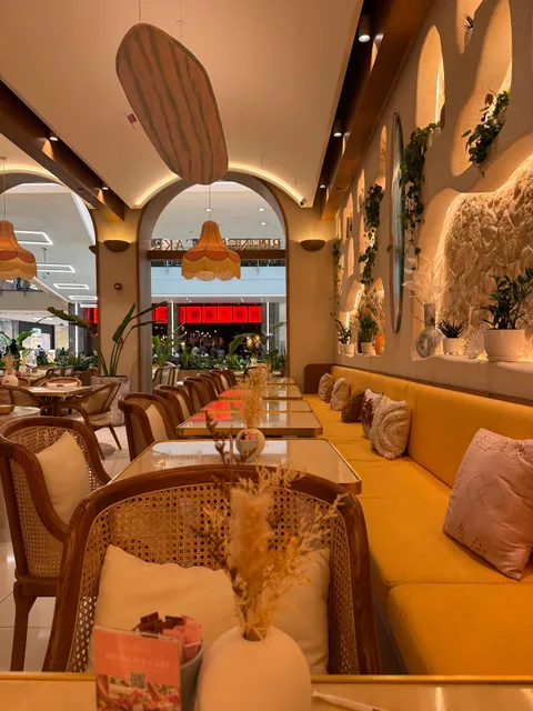 Brunch & Cake City Centre Mirdif