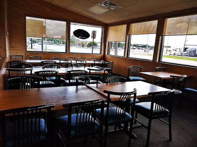 Charlie's Family Dining