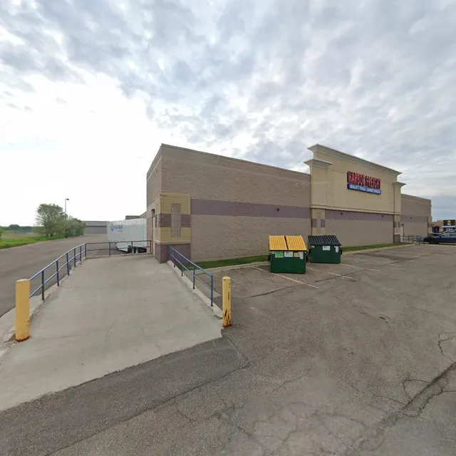 Maple Creek Retail Center