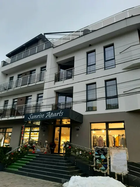 Sunrise Aparts