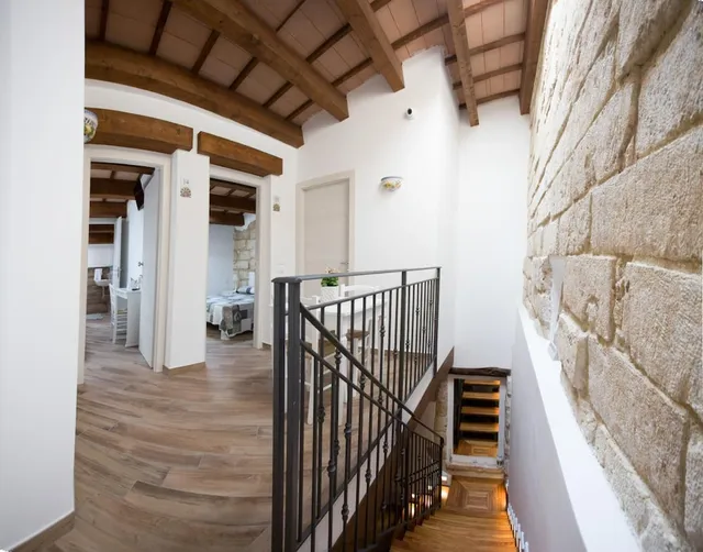 Cinisi Vacanze B & B and RENT A CAR