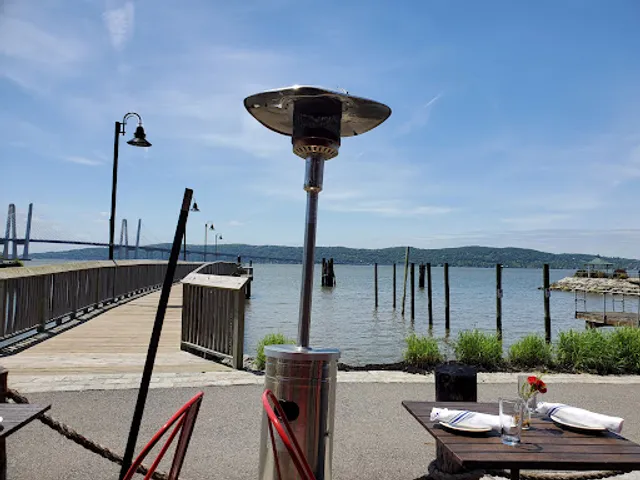 Hudson Farmer & The Fish Restaurant