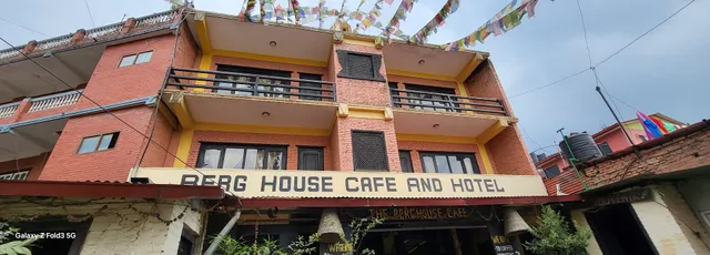 Berg House Cafe and Hotel