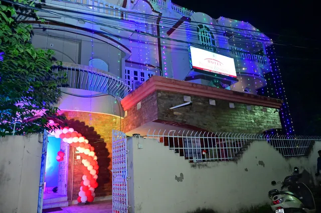 OYO Flagship Pramod Residency