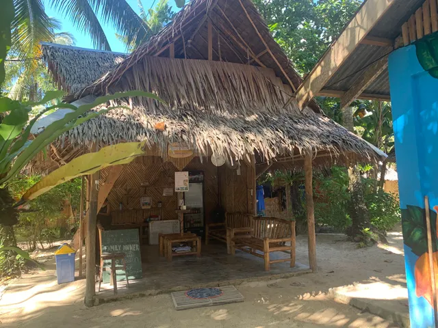 Let's Gold Hostel (Kanijugan Homestay)