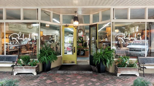 Rhubarb's Real Living