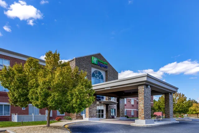 Holiday Inn Express & Suites Salisbury - Delmar by IHG
