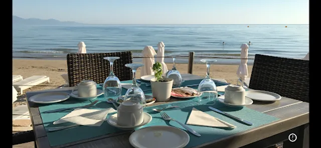 Iakinthos all day Restaurant