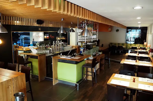 Rustica Thalheim Trattoria - Pizzeria