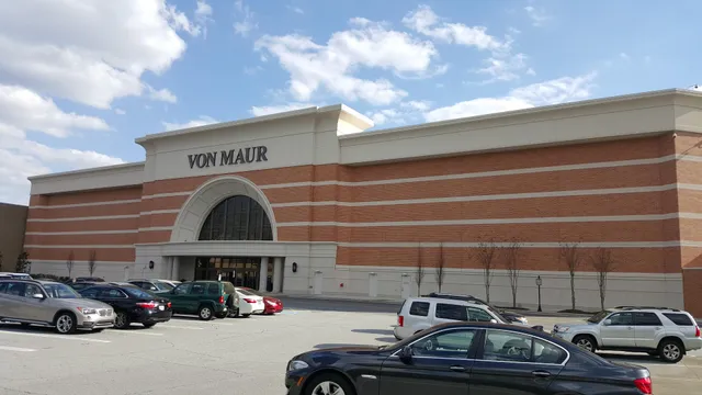 Von Maur