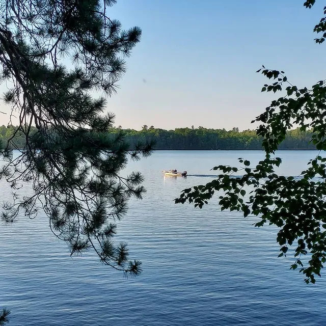 Blue Lake Pines Lodge & Suites