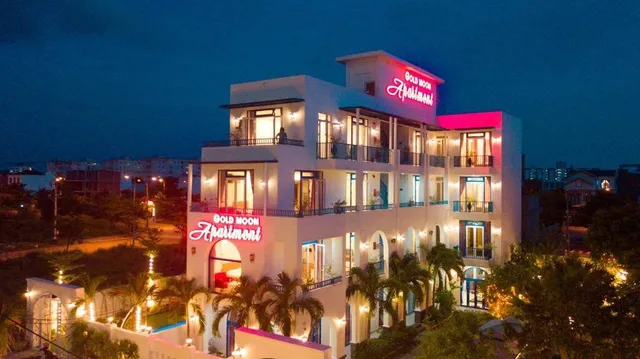 Gold Moon Hotel & Villa