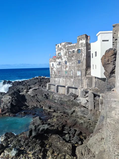 Charcones Punta Brava