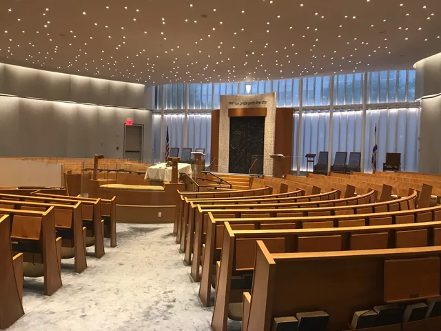 Lincoln Square Synagogue
