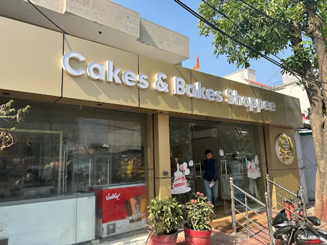Cakes & Bakes Shoppee