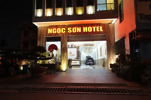 Ngọc Sơn Hotel
