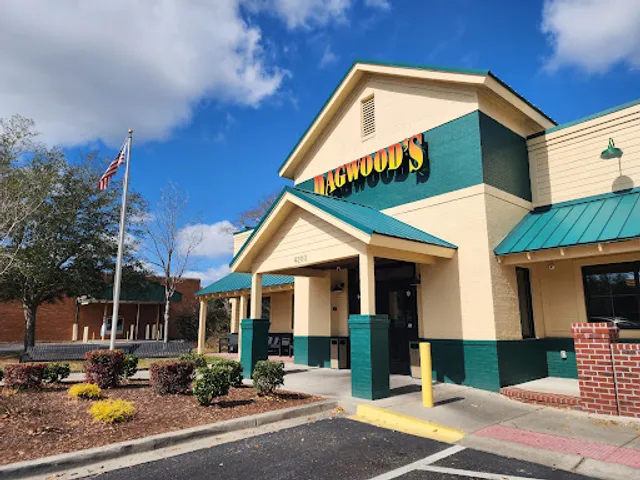 Dagwood’s Deli & Sports Bar