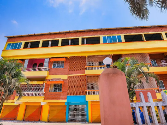 Hotel Jerome's Holiday Inn