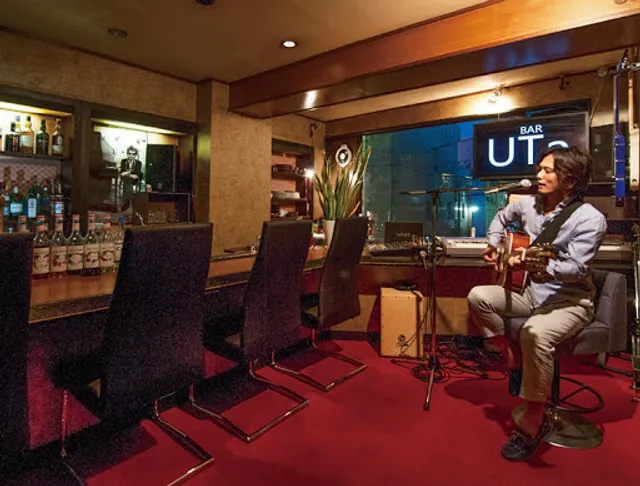 BAR UTa 生演奏バー 生歌バー 音楽バー ミュージックバー