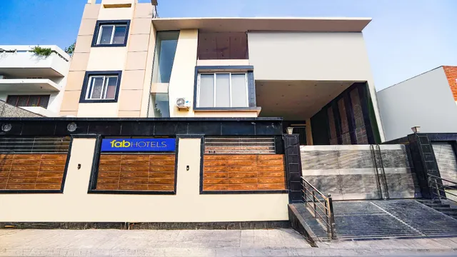 FabHotel Villa De Benares