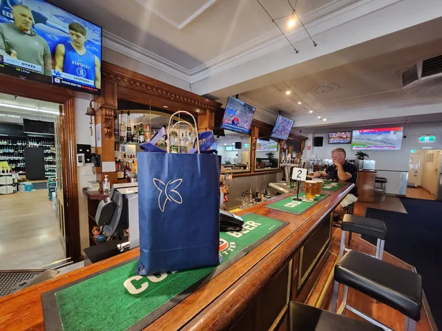 Legends Bar and Bottleshop