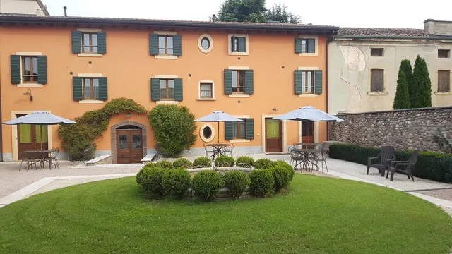 Antica Corte La Valle