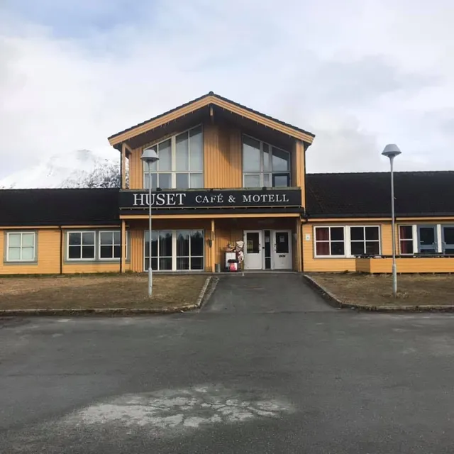 Huset Cafe & Motell as