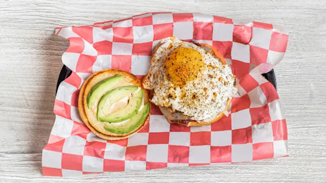 PrimeTime Bar & Grill