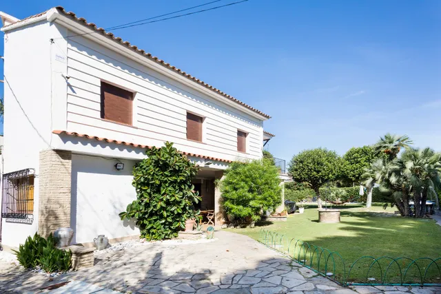 Villa Navarra by Global Sitges