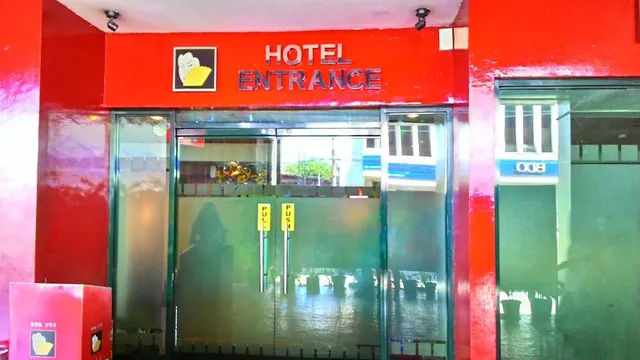 Hotel Sogo - Aurora Cubao