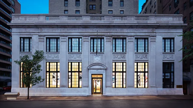 Apple Upper East Side