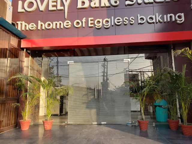 Lovely Bake Studio