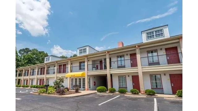 Super 8 by Wyndham Alexander City