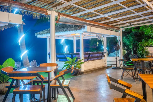 La Casa - Seaside Eatery